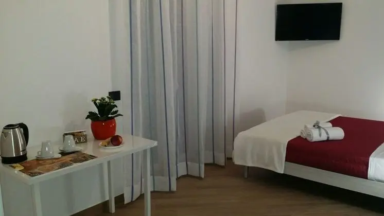Comfort Tek Büyük veya İki Ayrı Yataklı Oda (3)