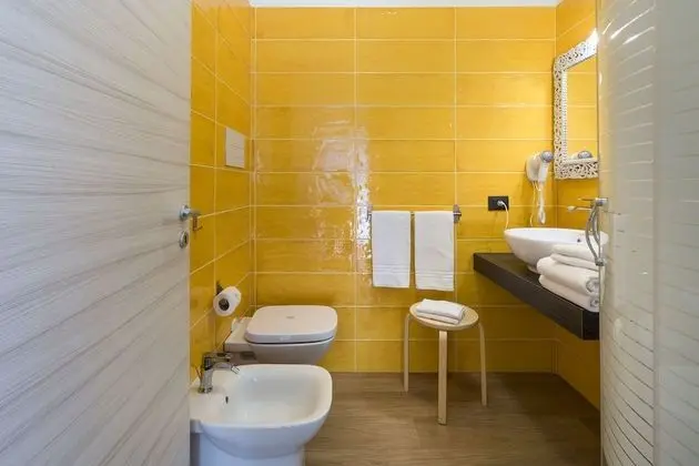 Comfort Tek Büyük veya İki Ayrı Yataklı Oda (4)