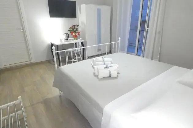 Deluxe Tek Büyük veya İki Ayrı Yataklı Oda (2)