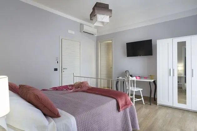Deluxe Tek Büyük veya İki Ayrı Yataklı Oda (2)