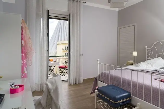 Deluxe Tek Büyük veya İki Ayrı Yataklı Oda (2)