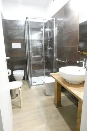 Deluxe Tek Büyük veya İki Ayrı Yataklı Oda (2)