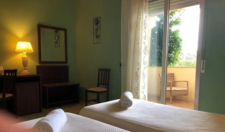 Superior Tek Büyük veya İki Ayrı Yataklı Oda, Teras