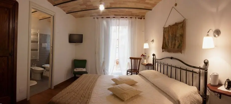 Tek Büyük Yataklı Oda