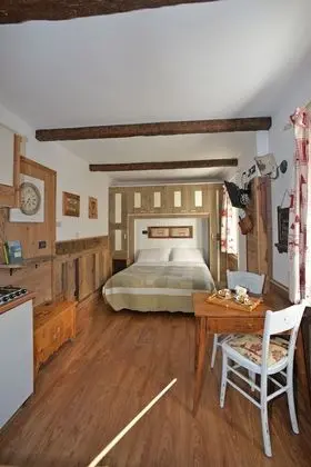 Stüdyo, Küçük Mutfak, Dağ Manzaralı (Petronilla)