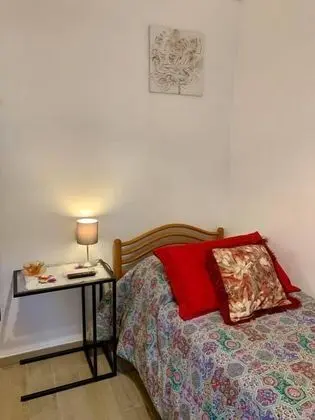Üç Kişilik Oda
