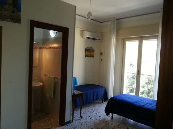 Club Tek Büyük veya İki Ayrı Yataklı Oda