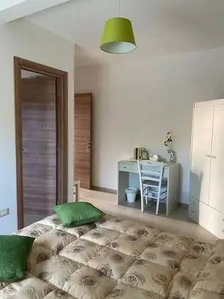 Tek Büyük veya İki Ayrı Yataklı Oda, Zemin Kat (Rome)