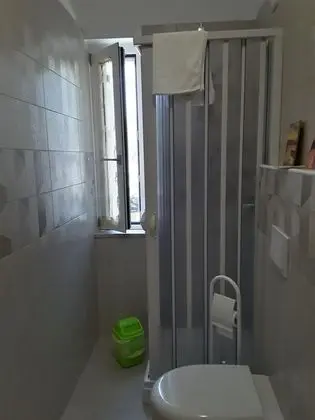 Tek Büyük veya İki Ayrı Yataklı Oda, Zemin Kat (Rome)