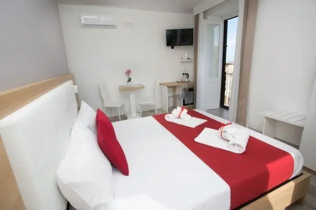 Deluxe Tek Büyük Yataklı Oda, Deniz Manzaralı, Denize Bakan