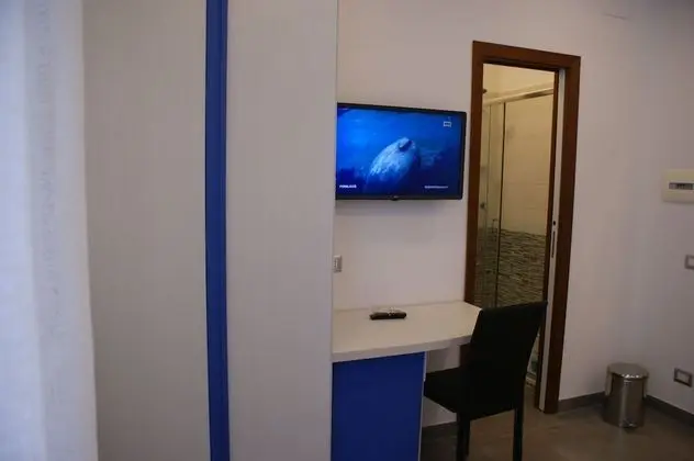 Superior Tek Büyük Yataklı Oda, Şehir Manzaralı (Capri)