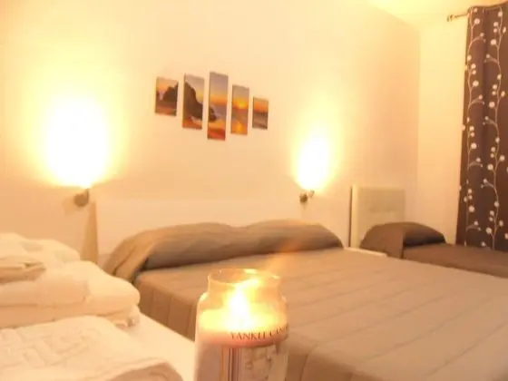 Business Üç Kişilik Oda, Ortak Banyo