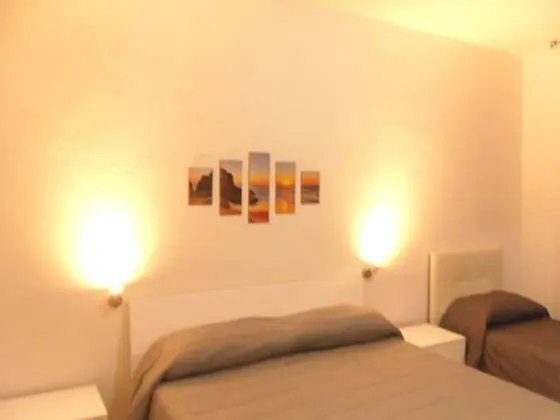 Business Üç Kişilik Oda, Ortak Banyo