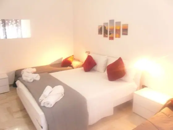 Business Üç Kişilik Oda, Ortak Banyo