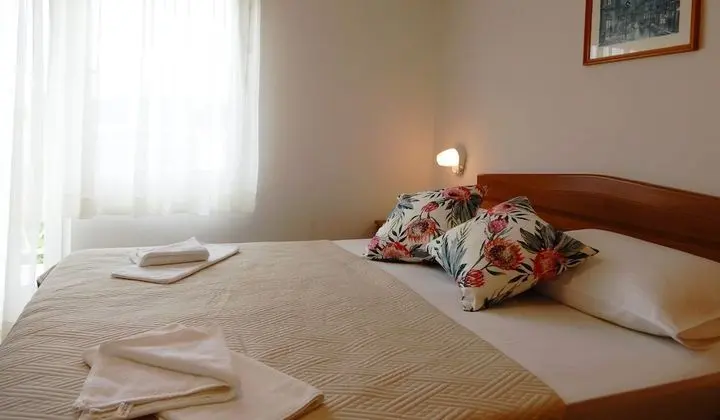 Tek Büyük Yataklı Oda, Balkon, Deniz Manzaralı (2)