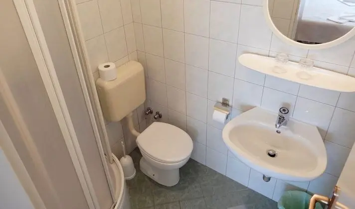 Tek Büyük Yataklı Oda, Balkon, Deniz Manzaralı (2)