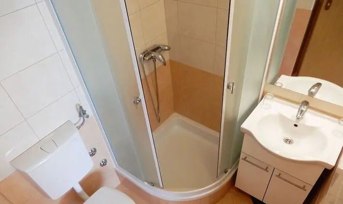 Tek Büyük Yataklı Oda, Balkon, Deniz Manzaralı (3)