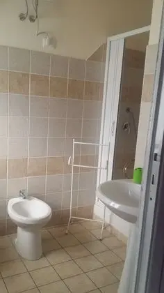 Üç Kişilik Oda, Banyolu/Duşlu