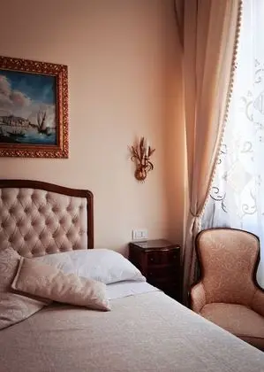 Deluxe Tek Büyük Yataklı Oda, Banyolu/Duşlu, Şehir Manzaralı (Venere)