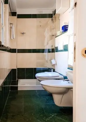 Deluxe Tek Büyük Yataklı Oda, Banyolu/Duşlu, Şehir Manzaralı (Venere)