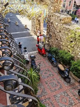 Deluxe Tek Büyük Yataklı Oda, Banyolu/Duşlu, Şehir Manzaralı (Venere)