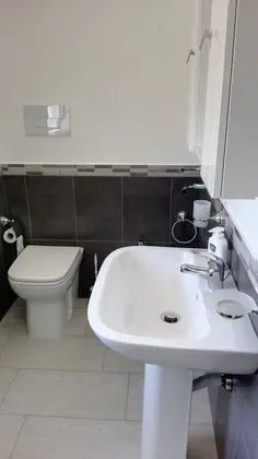 Üç Kişilik Oda, Teras