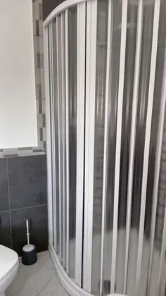 Üç Kişilik Oda, Teras