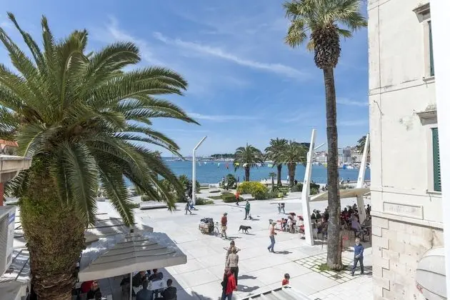 Superior Üç Kişilik Oda, Deniz Manzaralı