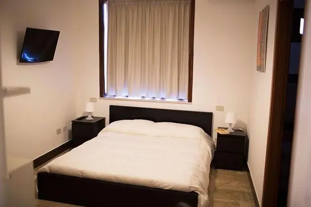 Tek Büyük Yataklı Oda, Veranda