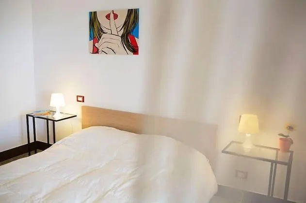 Üç Kişilik Oda, Veranda