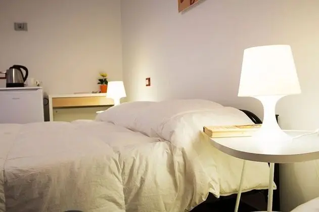 Üç Kişilik Oda, Veranda