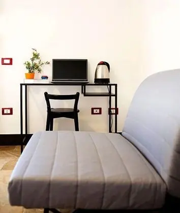 Üç Kişilik Oda, Veranda