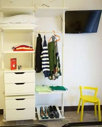 Üç Kişilik Oda, Veranda