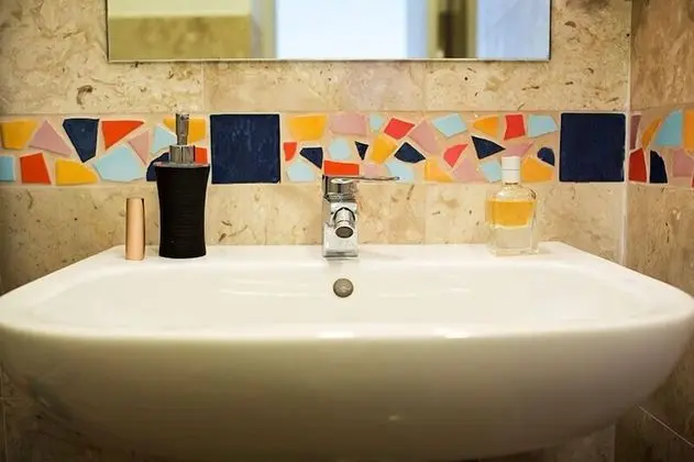 Üç Kişilik Oda, Veranda