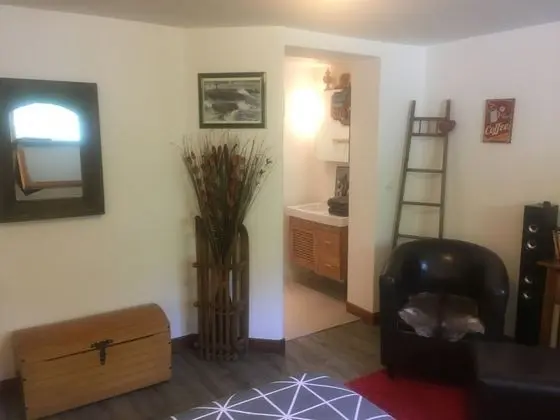 Tek Büyük Yataklı Oda (Jolie chambre au calme)