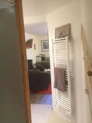 Tek Büyük Yataklı Oda (Jolie chambre au calme)