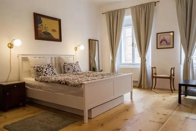 Deluxe Tek Büyük Yataklı Oda (Under Cesky Krumlov Castle)