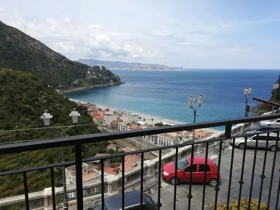 Tek Büyük Yataklı Oda, Balkon, Deniz Manzaralı
