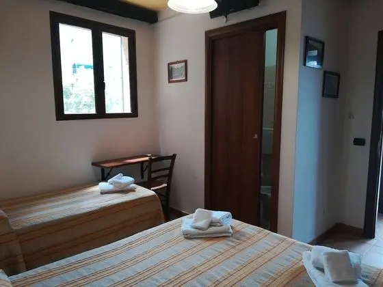 Üç Kişilik Oda