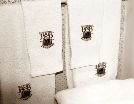 Üç Kişilik Oda, Bahçe Manzaralı (Acero)