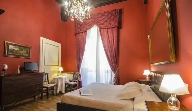 Comfort Tek Büyük Yataklı Oda