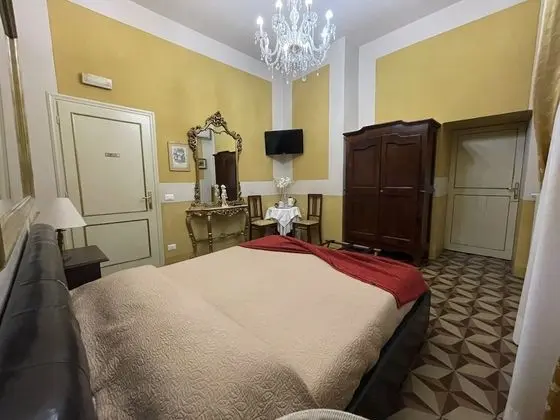 Comfort Tek Büyük Yataklı Oda