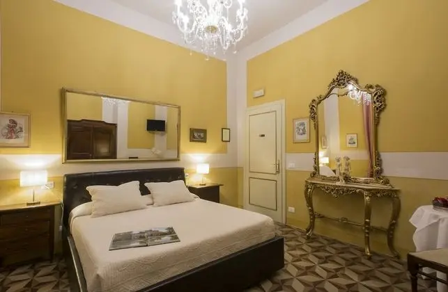 Comfort Tek Büyük Yataklı Oda