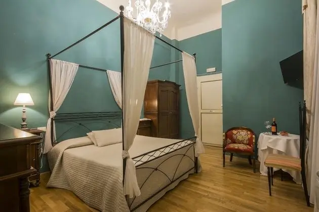 Comfort Tek Büyük Yataklı Oda