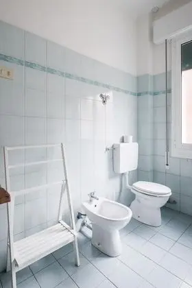 Classic Triple Room, Shared Bathroom (Rosa - 3 Pax)