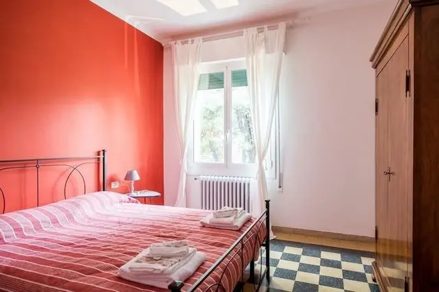 Comfort Triple Room, Shared Bathroom (Rossa - 3 Pax)