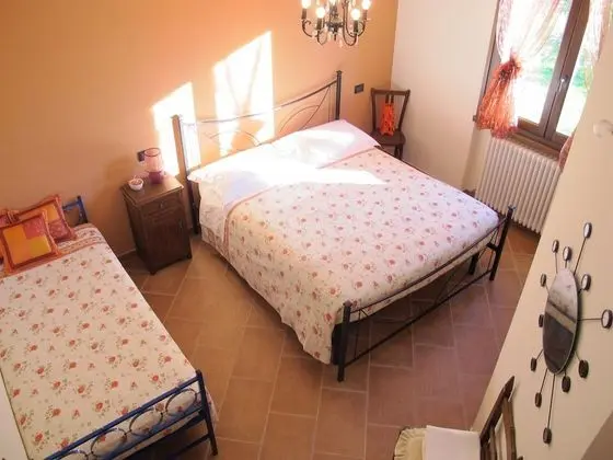 Basic Üç Kişilik Oda, Avlu Manzaralı