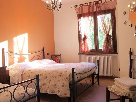 Basic Üç Kişilik Oda, Avlu Manzaralı