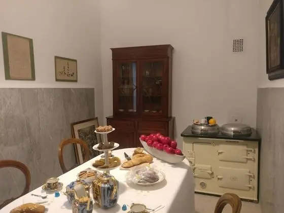 Luxury Tek Büyük Yataklı Oda