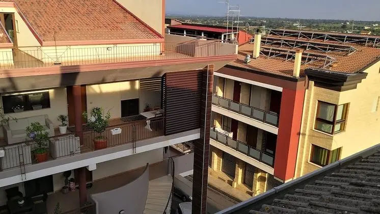 Family Oda, Şehir Manzaralı